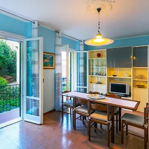 https://due-passi-dal-mare-portovenere.hotelitalianriviera.com